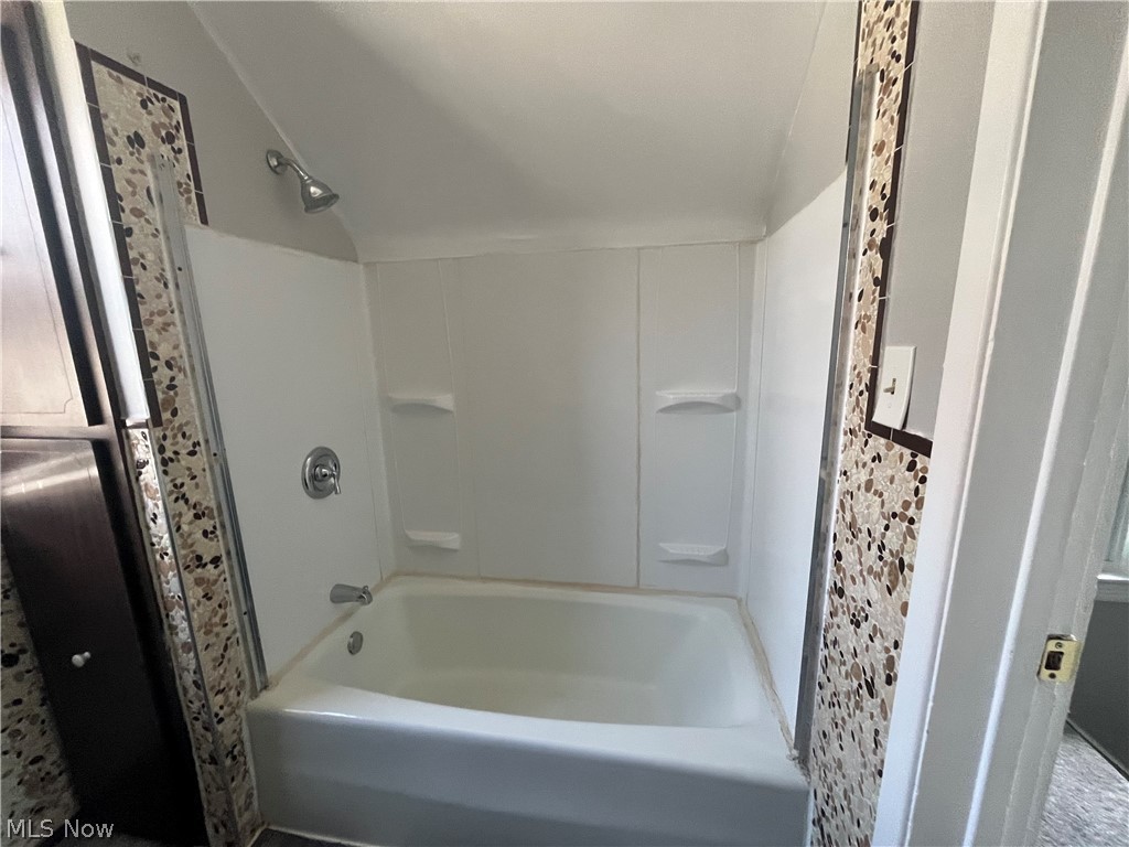 10914 Oliver Road Cleveland OH 44111