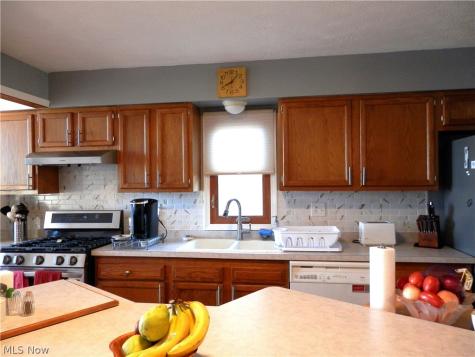 33091 Lake Shore Boulevard Eastlake OH 44095