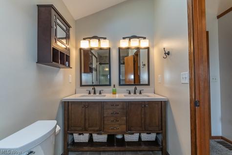 33091 Lake Shore Boulevard Eastlake OH 44095