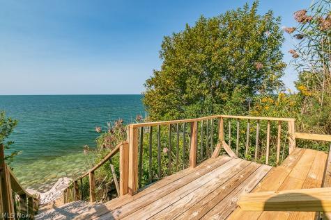 33091 Lake Shore Boulevard Eastlake OH 44095