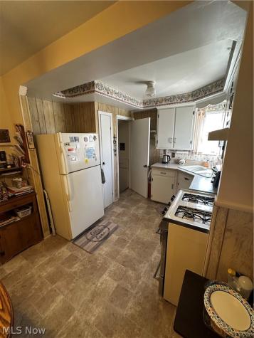 17813 Dalewood Avenue Maple Heights OH 44137