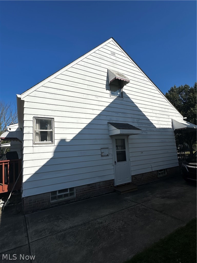 17813 Dalewood Avenue Maple Heights OH 44137