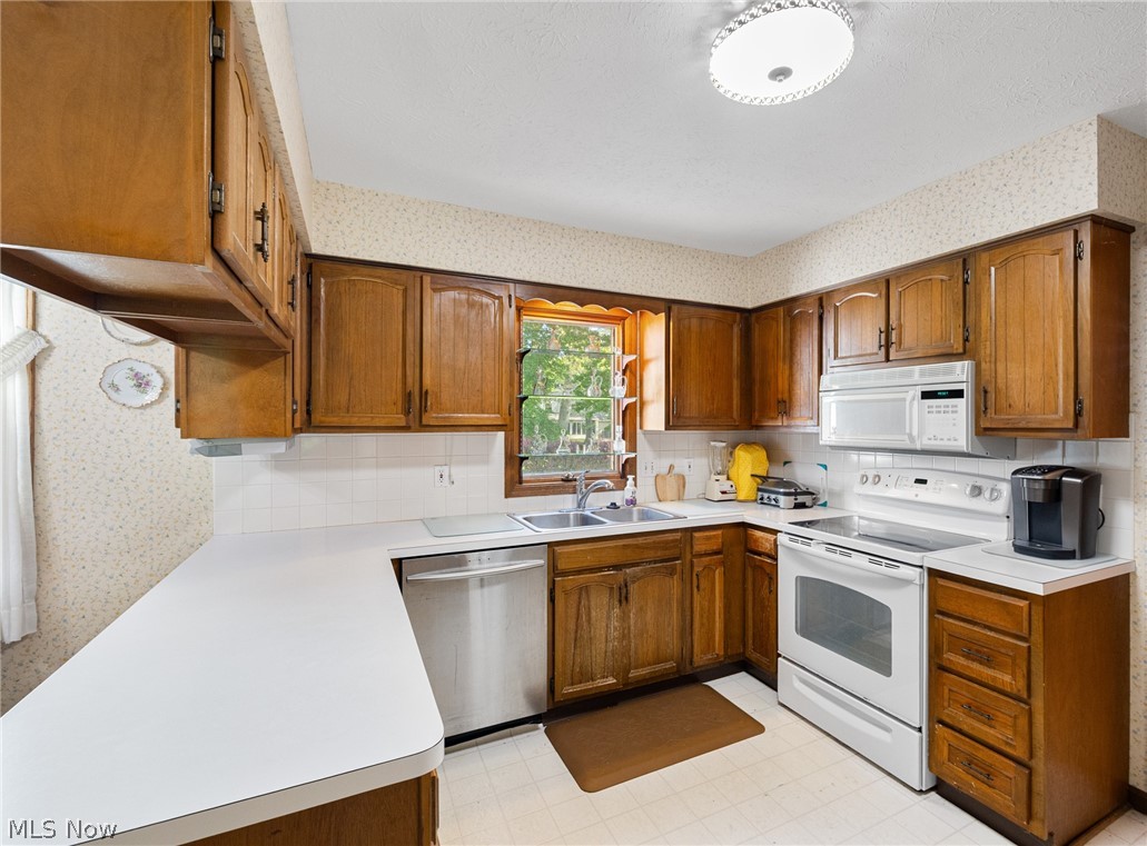 32696 Surrey Lane Avon Lake OH 44012