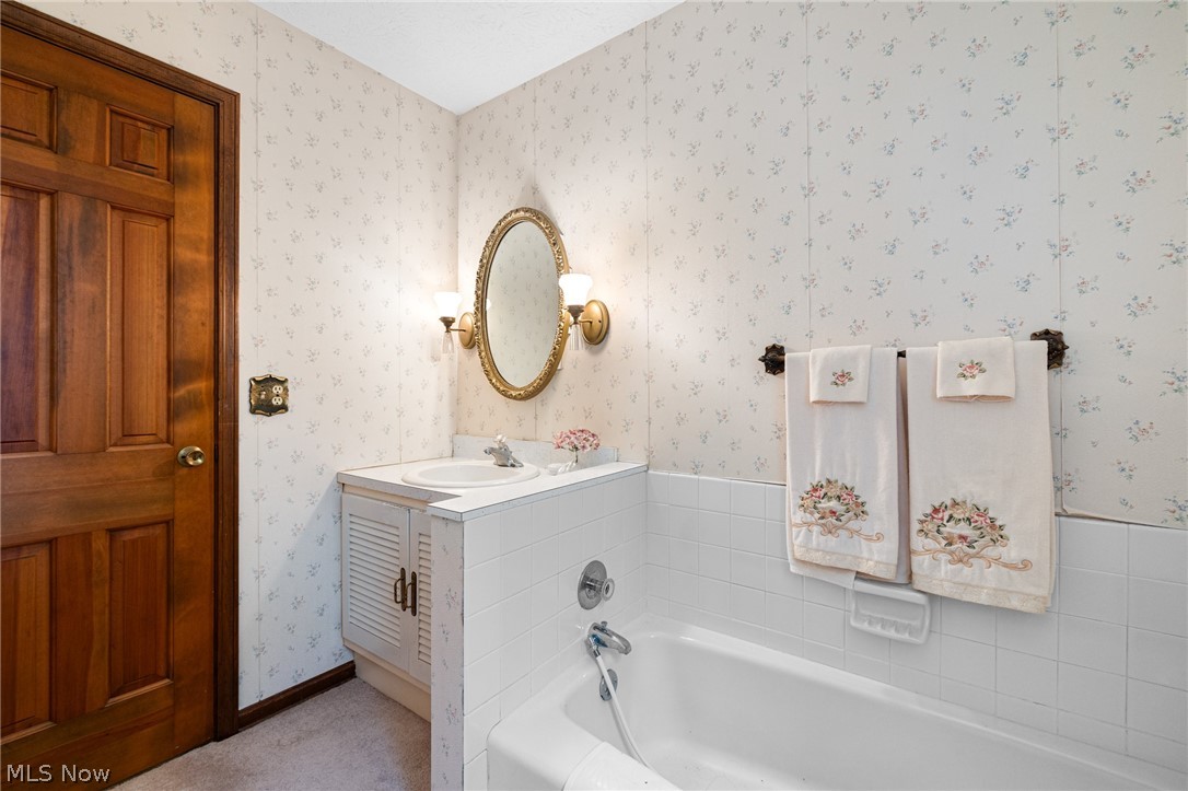 32696 Surrey Lane Avon Lake OH 44012