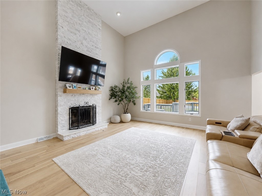 608 Dewitt Drive Highland Heights OH 44143