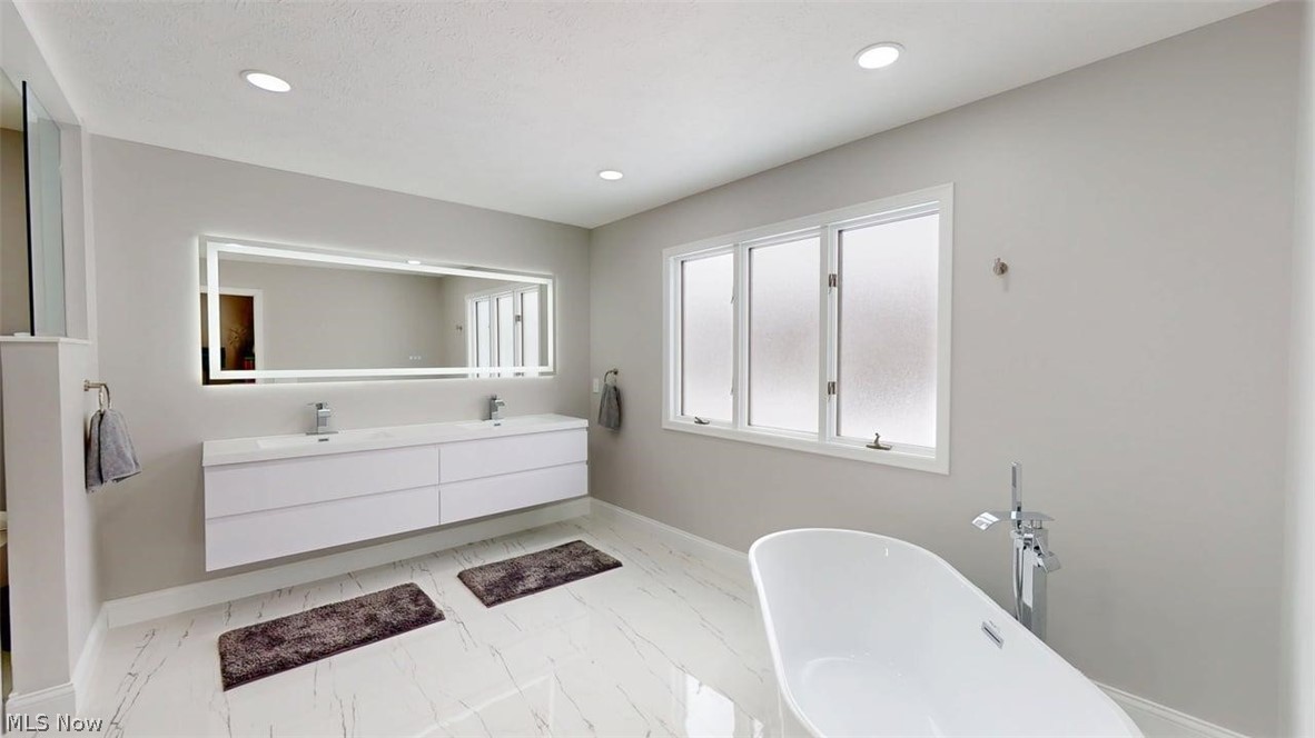 608 Dewitt Drive Highland Heights OH 44143