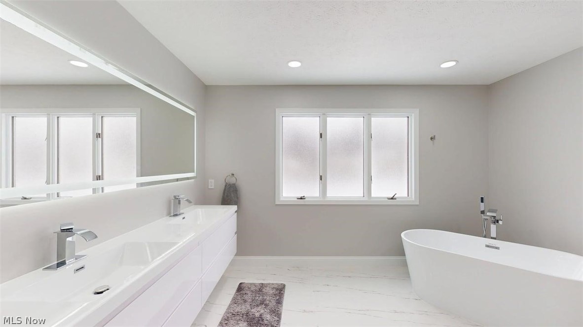 608 Dewitt Drive Highland Heights OH 44143