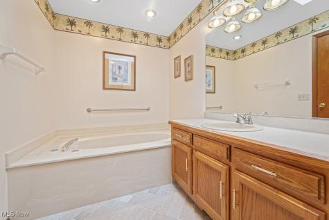 1002 Avian Court Brunswick OH 44212