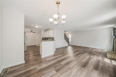 29080 Pembrooke Boulevard Olmsted Twp OH 44138