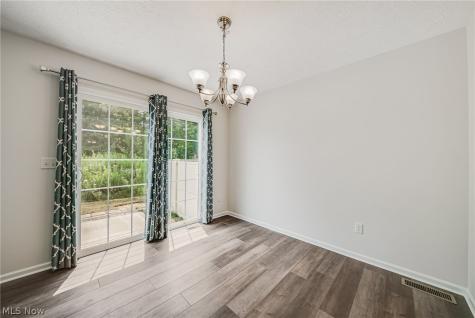 29080 Pembrooke Boulevard Olmsted Twp OH 44138