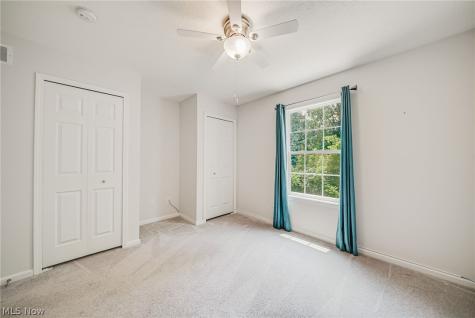 29080 Pembrooke Boulevard Olmsted Twp OH 44138