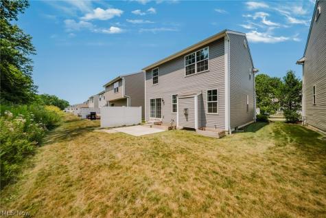 29080 Pembrooke Boulevard Olmsted Twp OH 44138