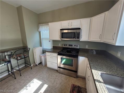 4222 Behrwald Avenue Cleveland OH 44109