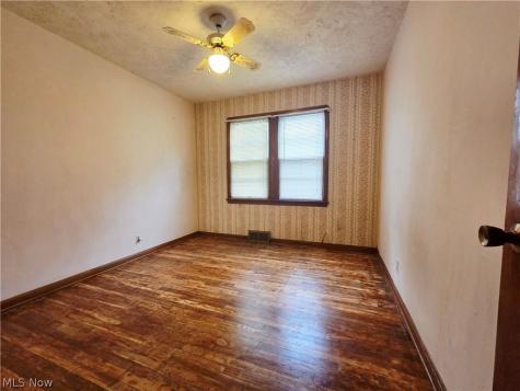 6040 W 54th Street Parma OH 44129