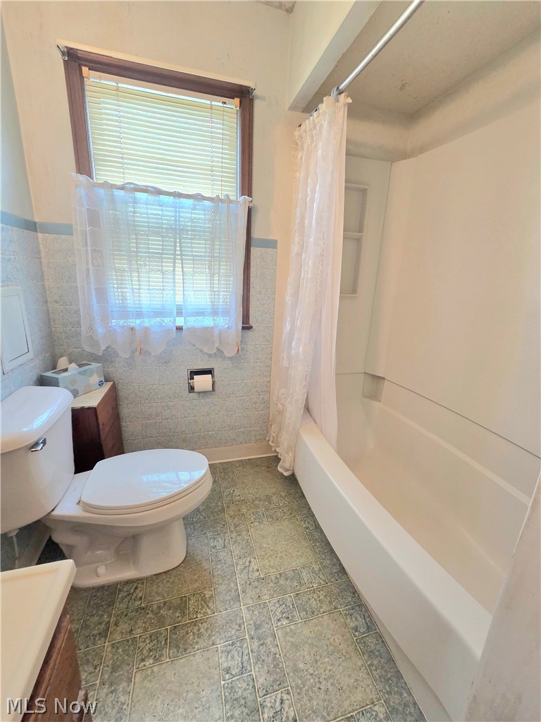 6040 W 54th Street Parma OH 44129