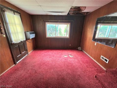 6040 W 54th Street Parma OH 44129