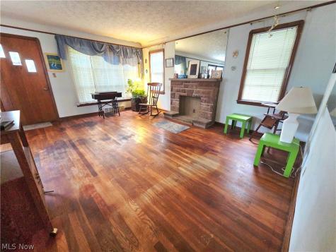 6040 W 54th Street Parma OH 44129