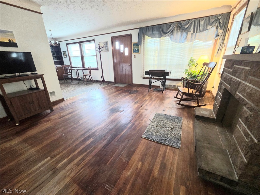 6040 W 54th Street Parma OH 44129
