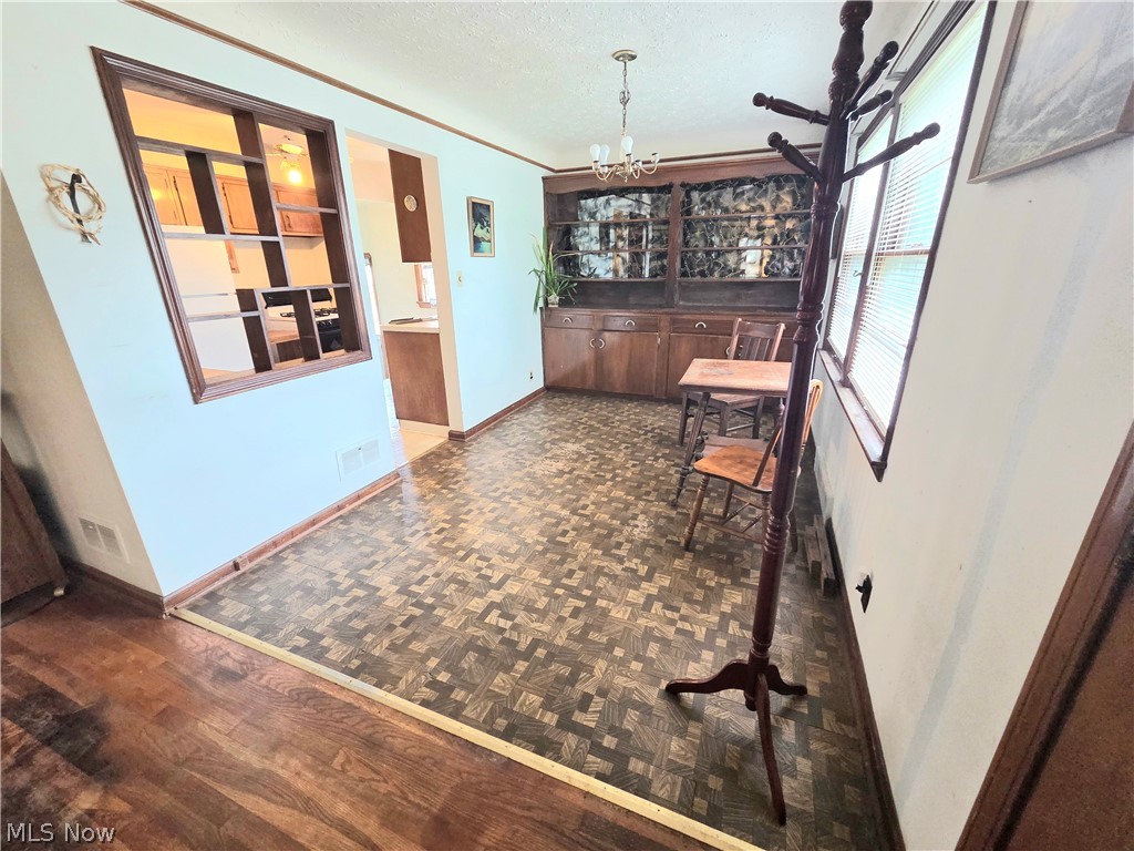 6040 W 54th Street Parma OH 44129