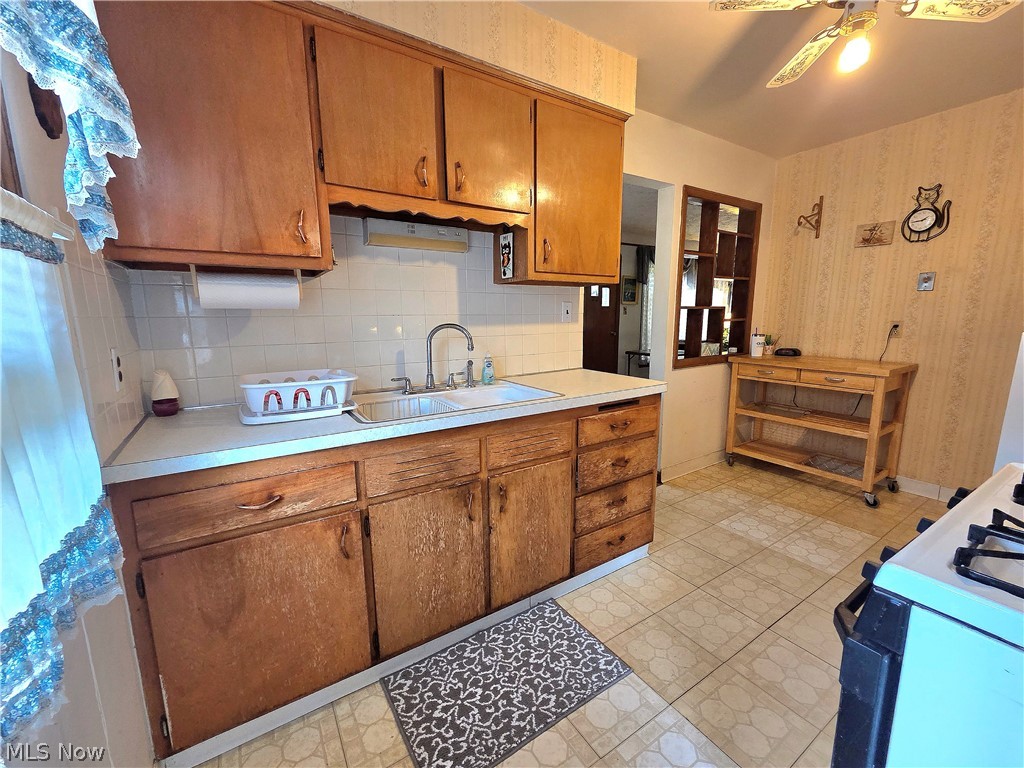 6040 W 54th Street Parma OH 44129