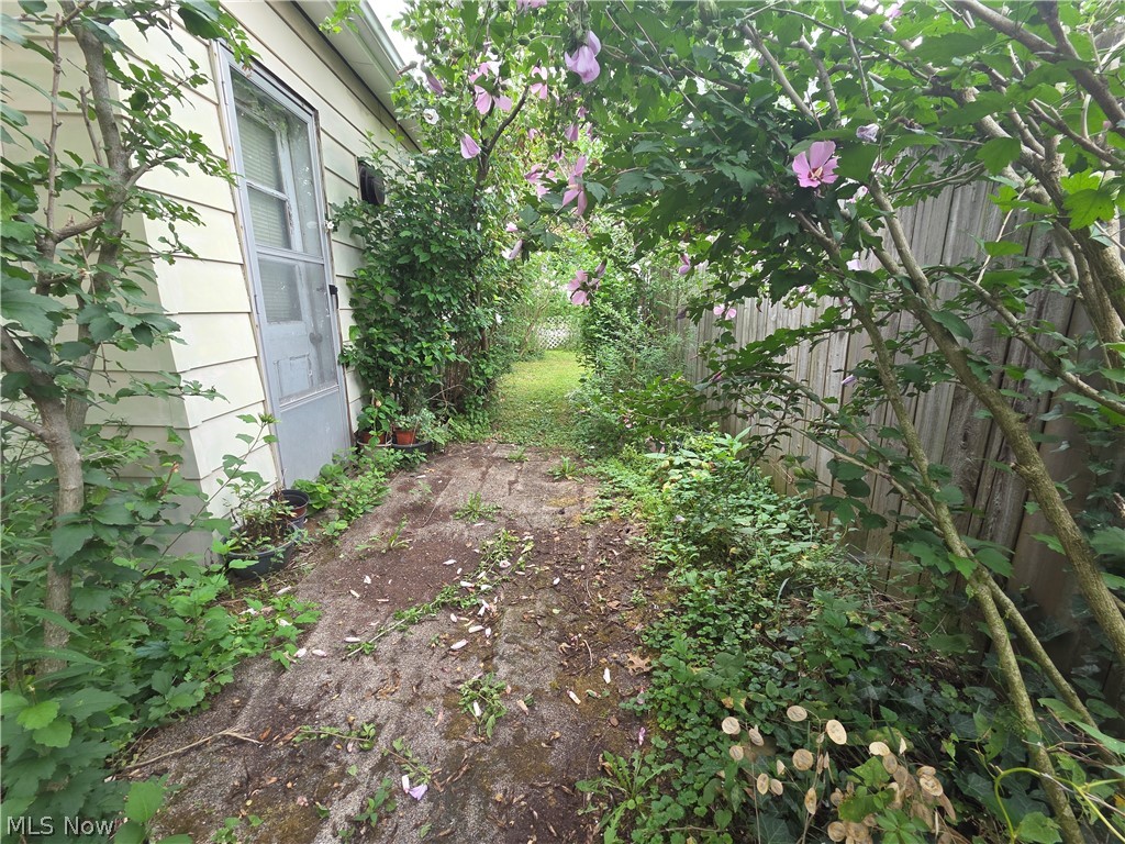 6040 W 54th Street Parma OH 44129