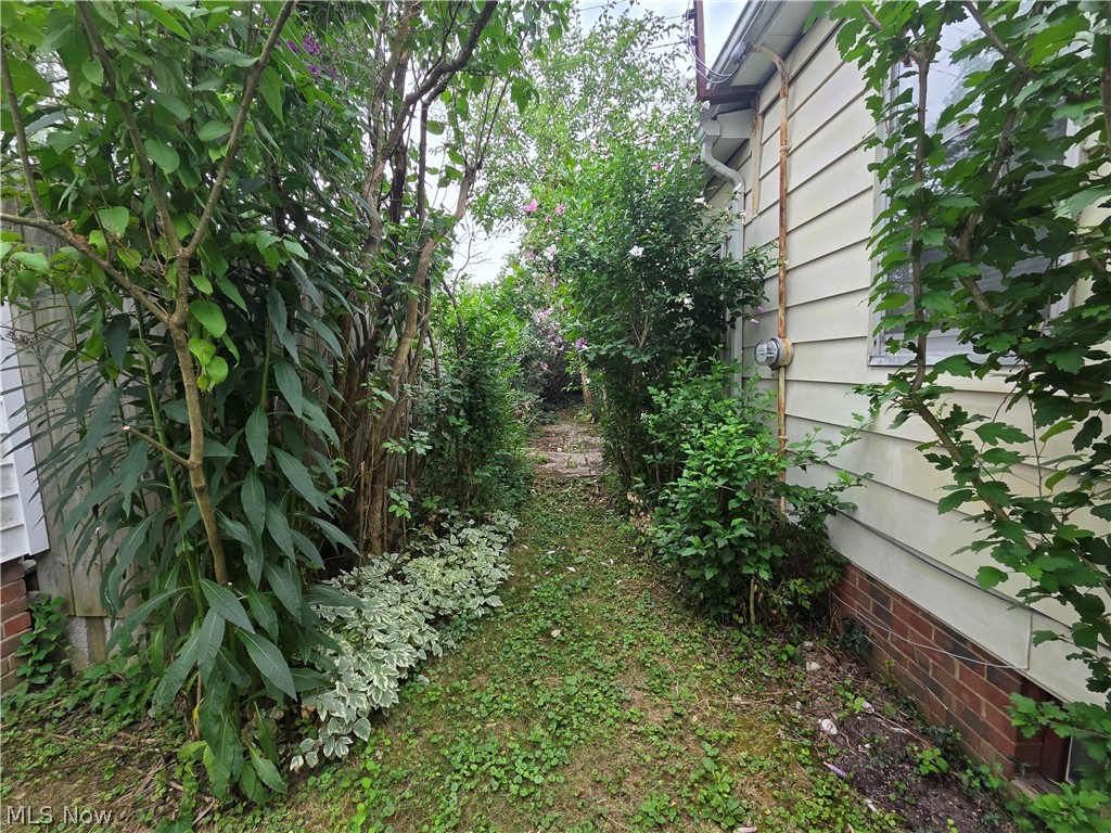 6040 W 54th Street Parma OH 44129