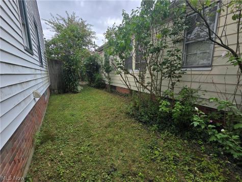 6040 W 54th Street Parma OH 44129