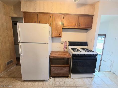 6040 W 54th Street Parma OH 44129