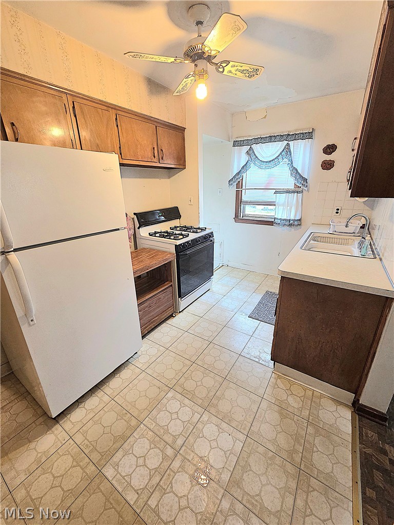 6040 W 54th Street Parma OH 44129