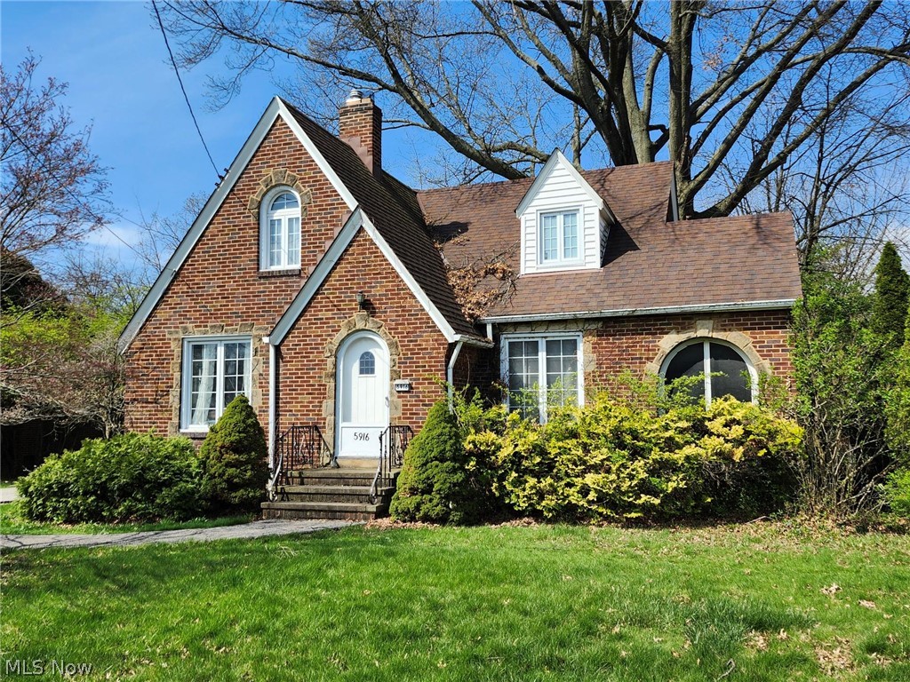 5916 Edgehill Drive Parma Heights OH 44130