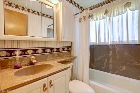 13495 Donald Drive Brook Park OH 44142