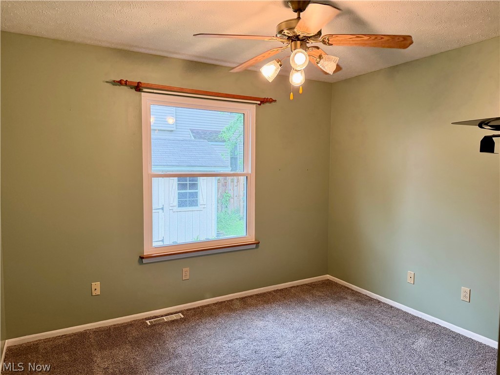 255 Abbotsford Drive Sheffield Lake OH 44054
