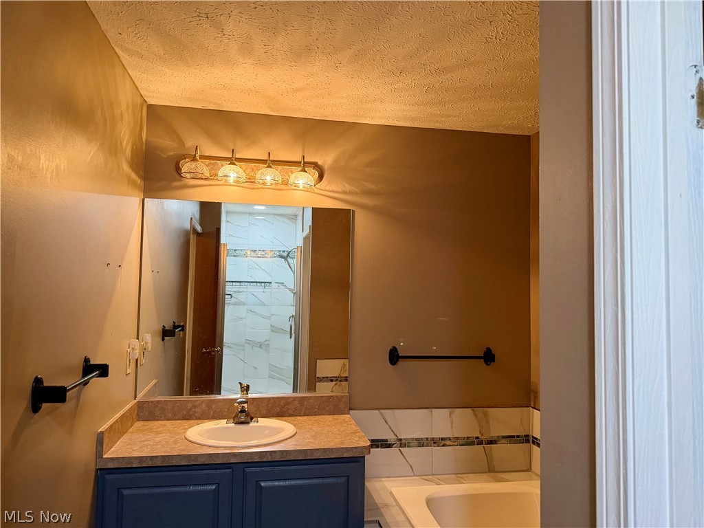 255 Abbotsford Drive Sheffield Lake OH 44054