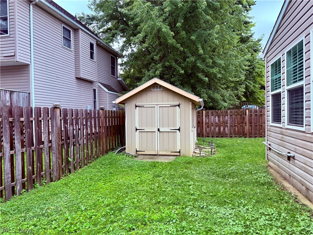 255 Abbotsford Drive Sheffield Lake OH 44054