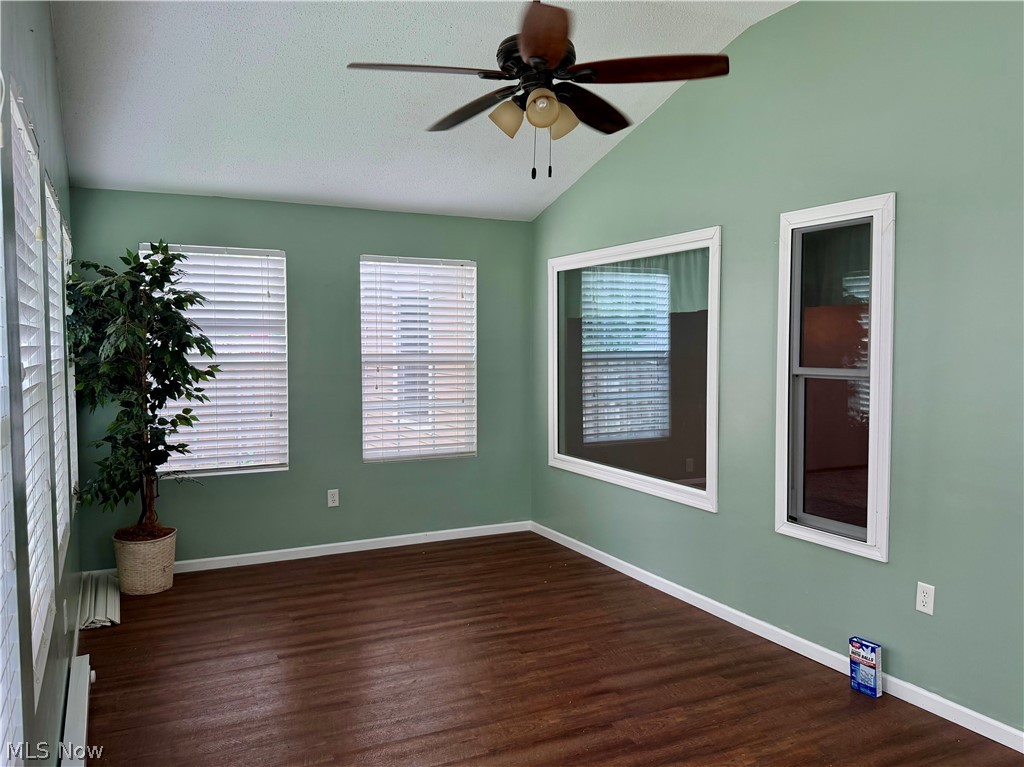 255 Abbotsford Drive Sheffield Lake OH 44054