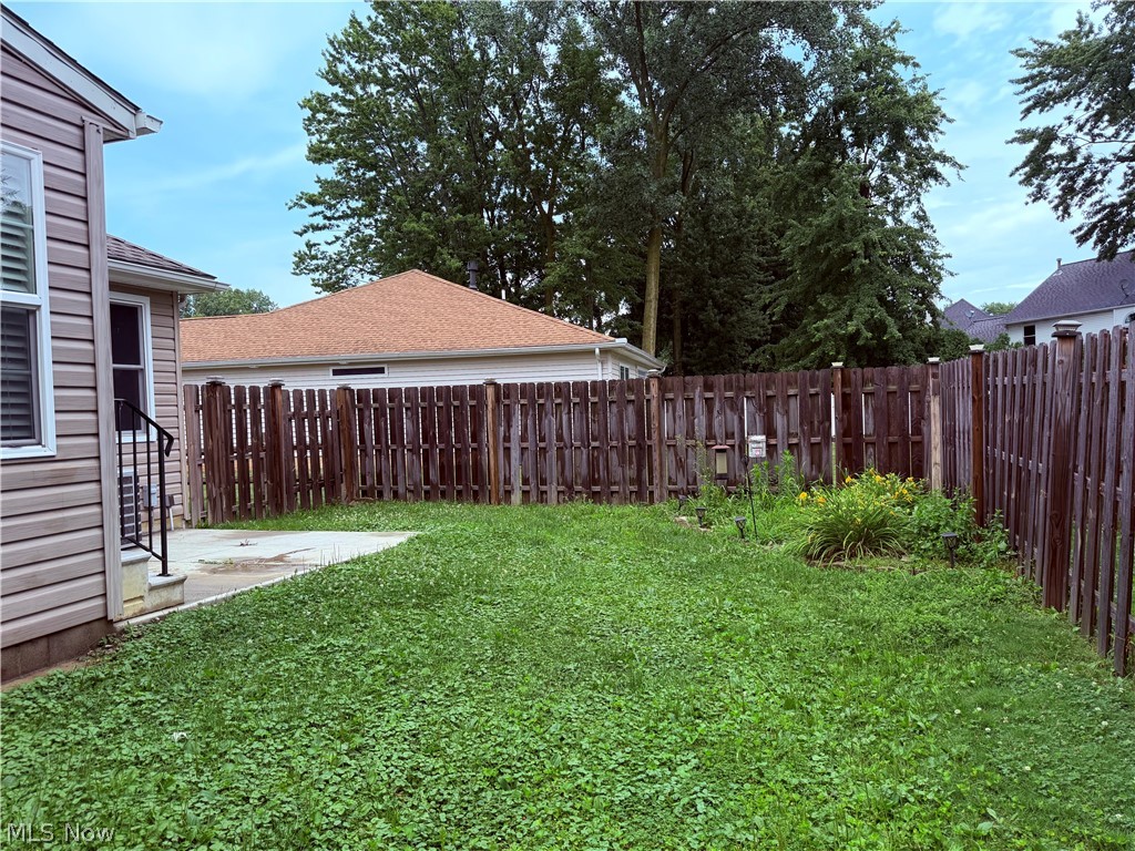 255 Abbotsford Drive Sheffield Lake OH 44054