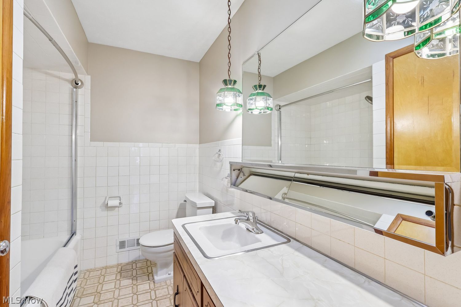 2800 Dentzler Road Parma OH 44134
