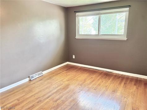 183 E Overlook Drive Eastlake OH 44095