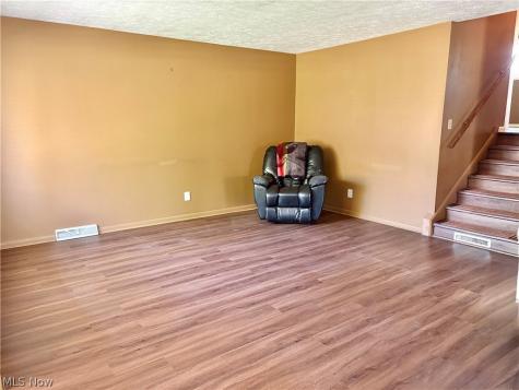 183 E Overlook Drive Eastlake OH 44095