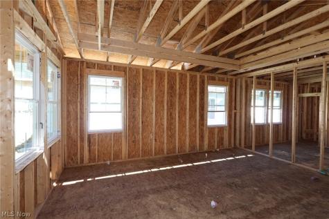 2462 Merriment Drive Amherst OH 44001