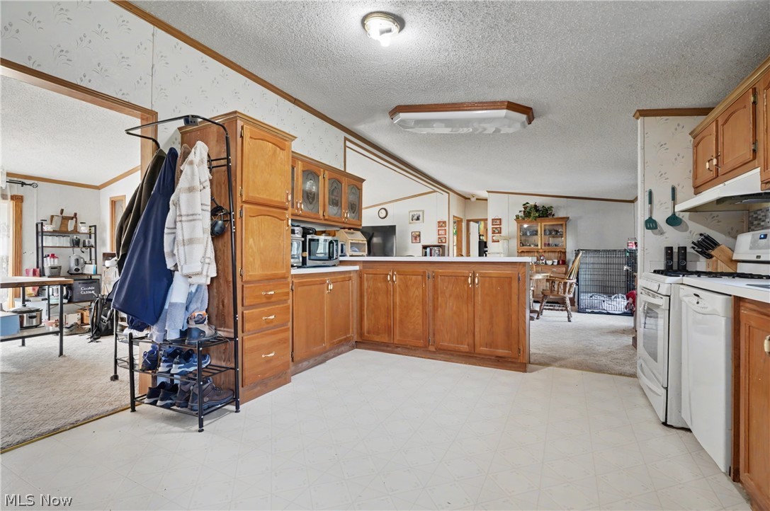 2122 S Pricetown Road Diamond OH 44412