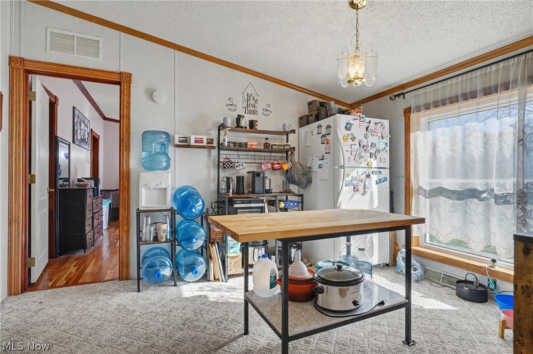 2122 S Pricetown Road Diamond OH 44412