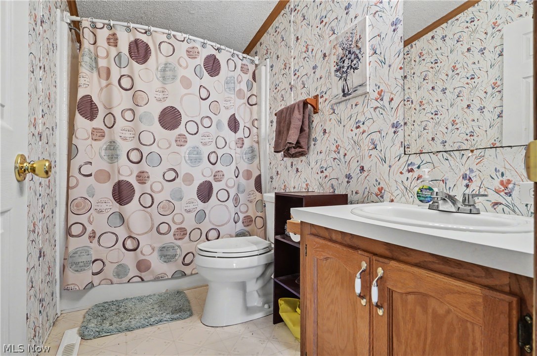 2122 S Pricetown Road Diamond OH 44412