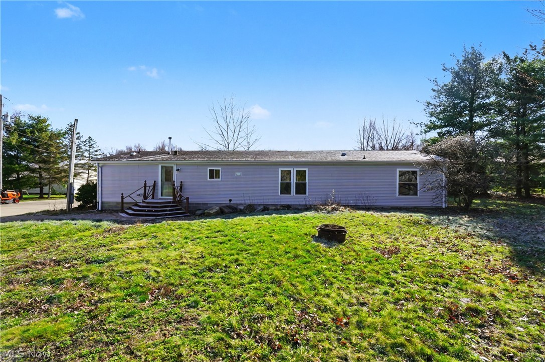 2122 S Pricetown Road Diamond OH 44412