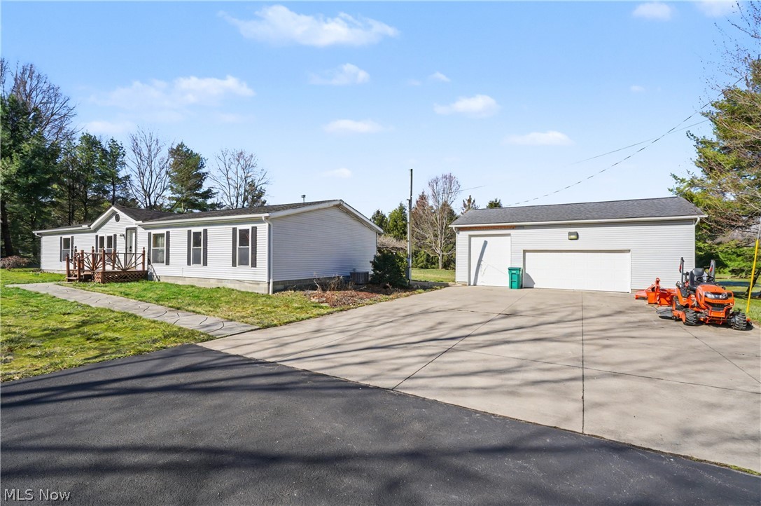 2122 S Pricetown Road Diamond OH 44412