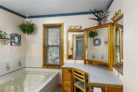 44123 Albrecht Road Elyria OH 44035