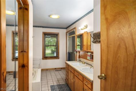 44123 Albrecht Road Elyria OH 44035