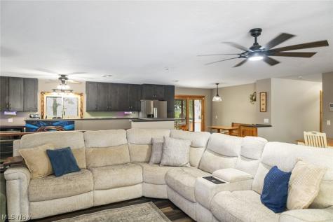 44123 Albrecht Road Elyria OH 44035