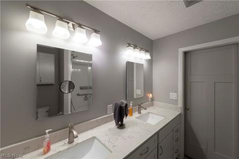 1349 Brookwood Drive Mogadore OH 44260