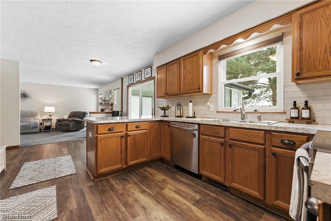681 Oakcrest Drive Wadsworth OH 44281